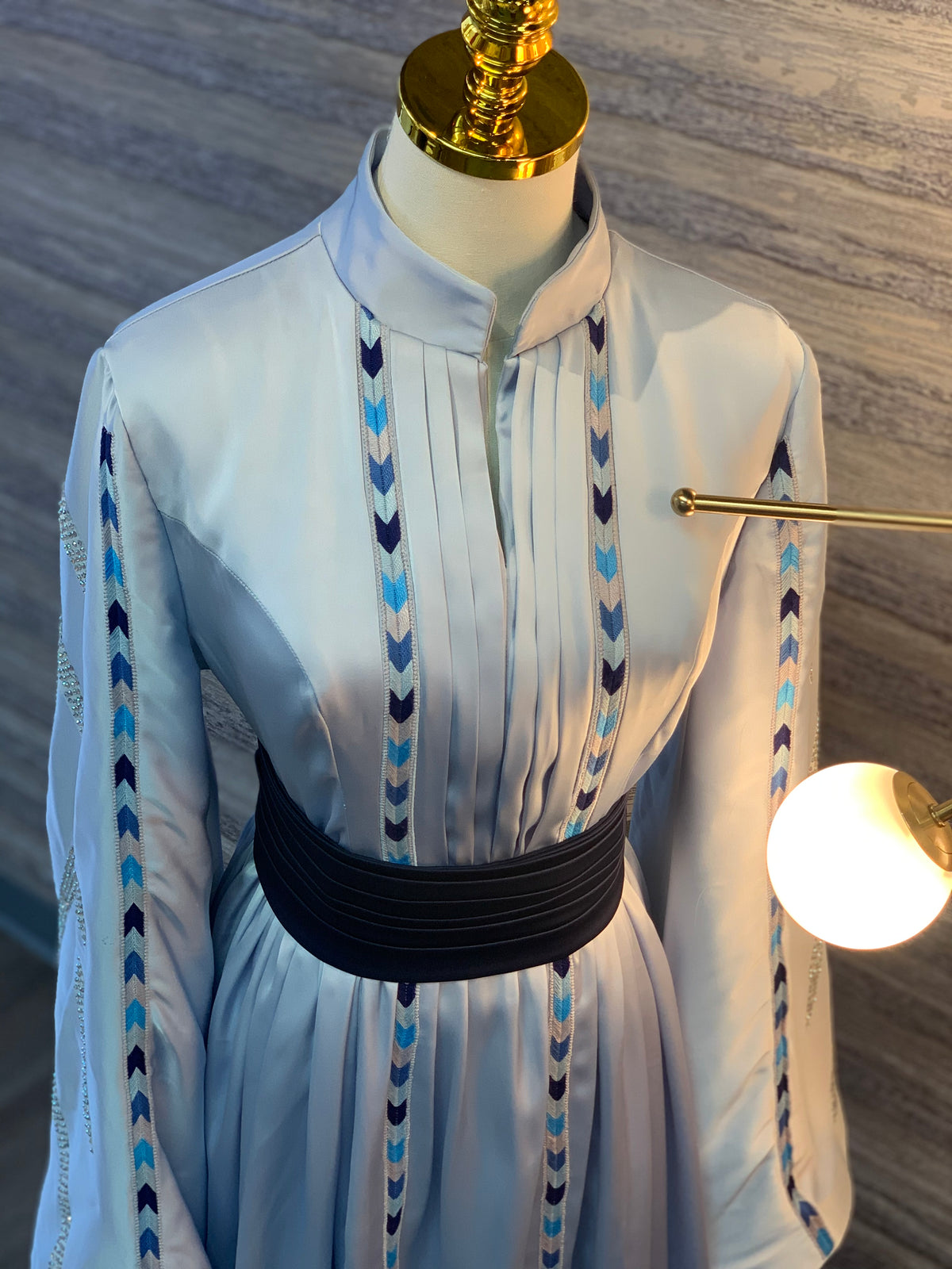 Queen Rania–Inspired Thobe with Handcrafted Manajel