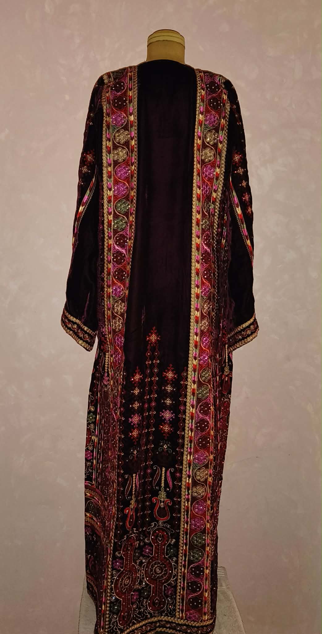 Elegant Queen in Burgundy & Korean Velvet with Fuchsia Embroidery