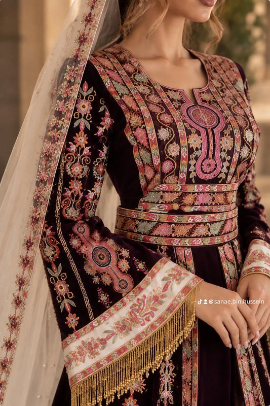 Malaka Signature Velvet Henna Thobe