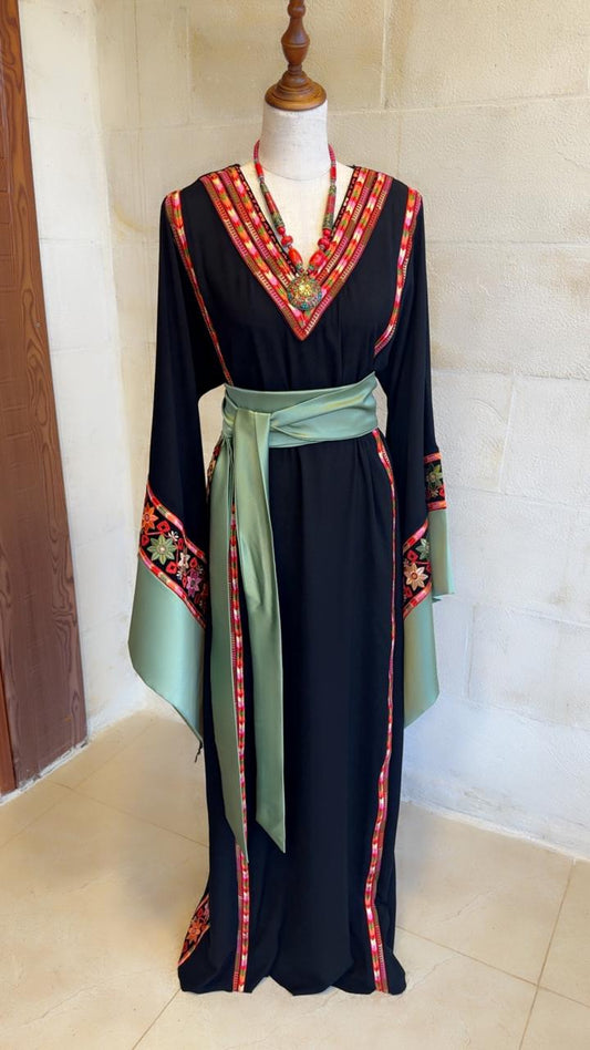 Jordanian Thob  Manajel on Premium Fakhr Crepe with Tatriz & Satin (Customizable Colors)